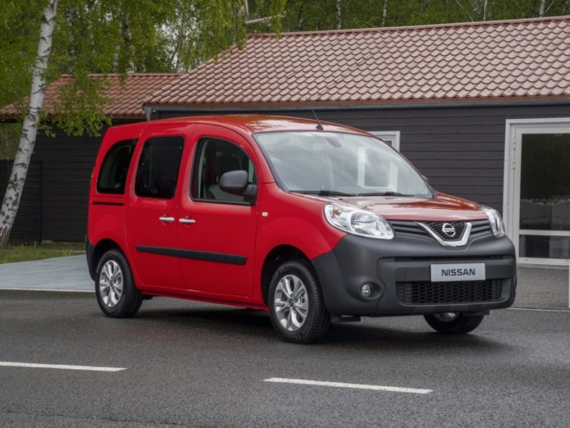 Veicoli commerciali Nissan NV250 Combi